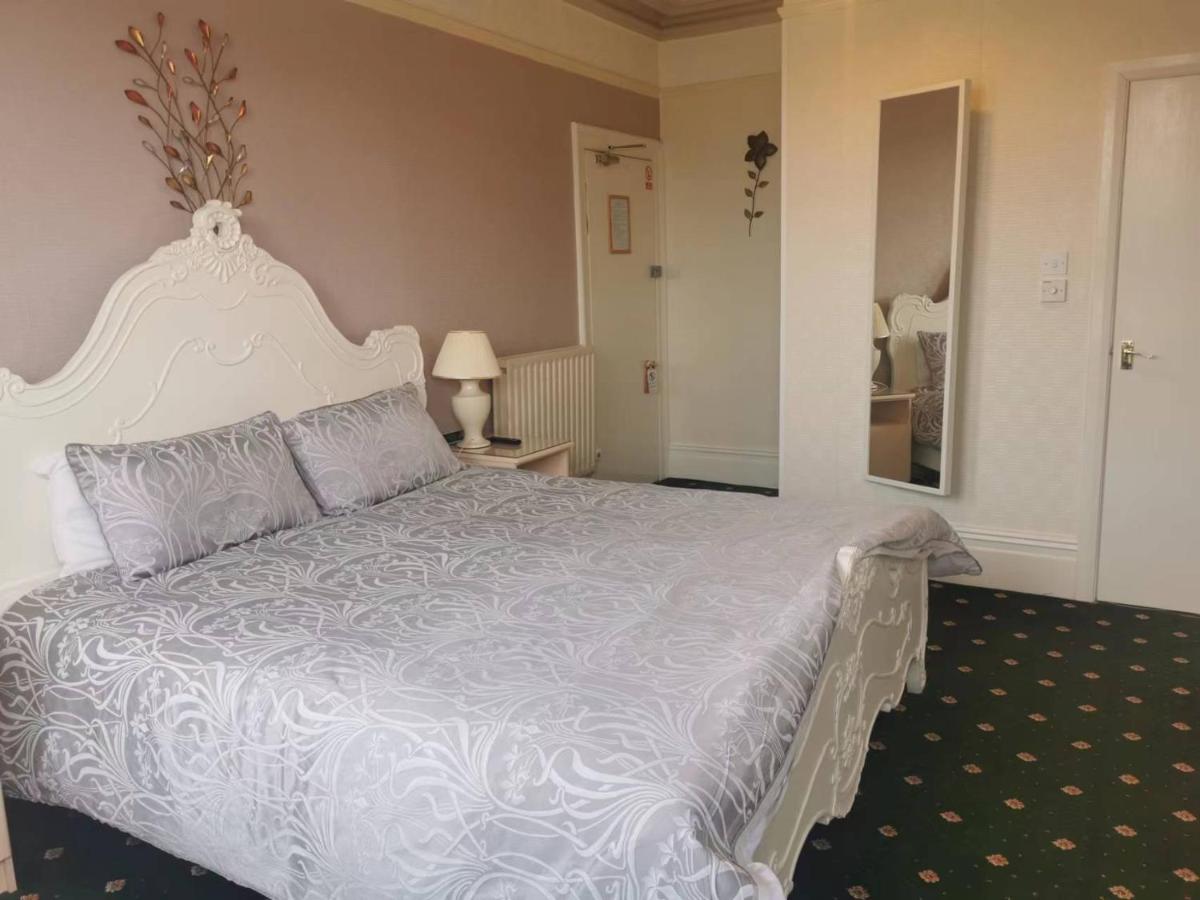 Chambre Double avec Salle de Bains