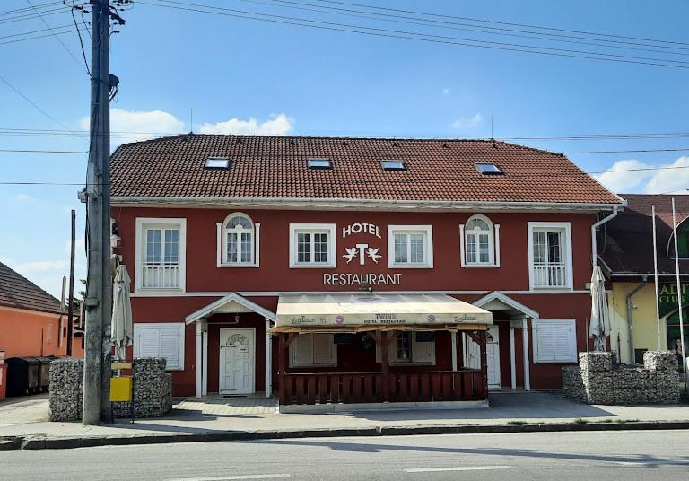 B&B Hurbanovo - Twins - Bed and Breakfast Hurbanovo