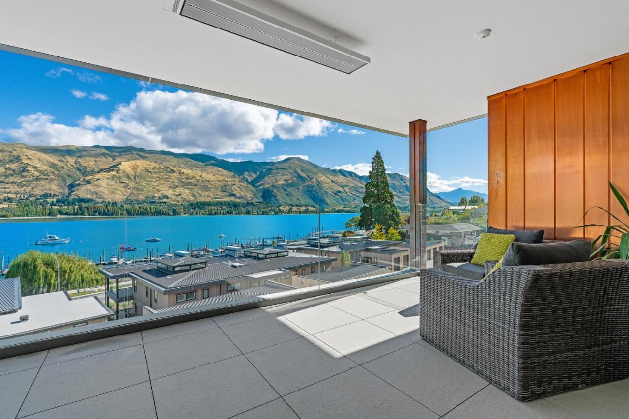 B&B Wanaka - Luxurious Lakefront Penthouse - Bed and Breakfast Wanaka