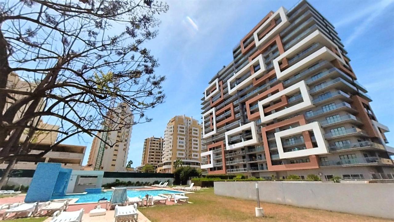 Apartamentos Turisticos Rocha Tower 4 - B&B