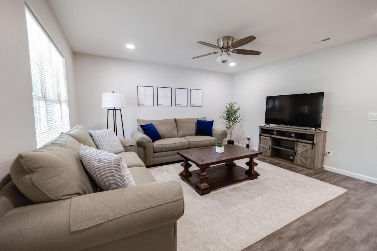 Trailside Townhouse - Close to Downtown & Bike Trails - B&B