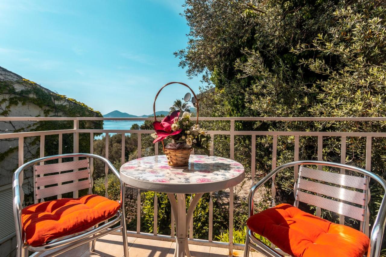 Studio mit Balkon