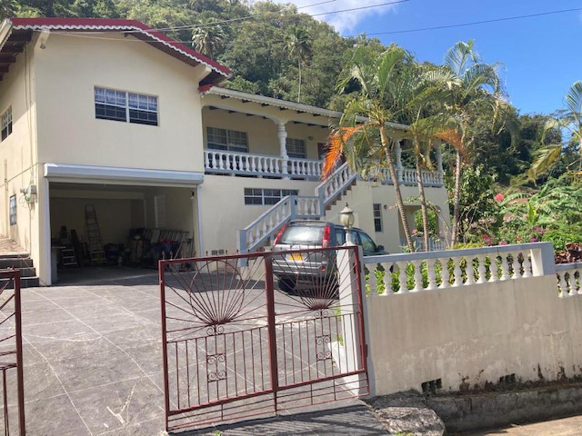 B&B Mount Nesbit - Stunning 2-Bed Apartment in Grand Roy Grenada - Bed and Breakfast Mount Nesbit