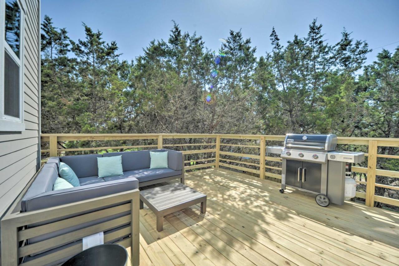 Canyon Lake Home with Deck about 1 Mi to Comal Park - B&B Canyon Lake