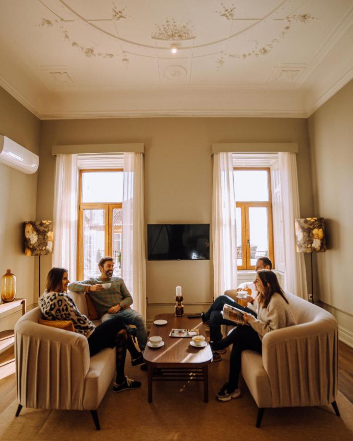 Superior 4-Bedroom Apartment