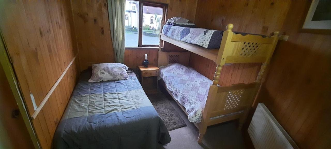 Basic Triple Room with Shared Bathroom