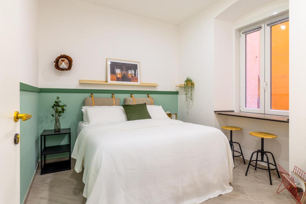 Lovely and tiny Pied-à-terre in the City center - B&B