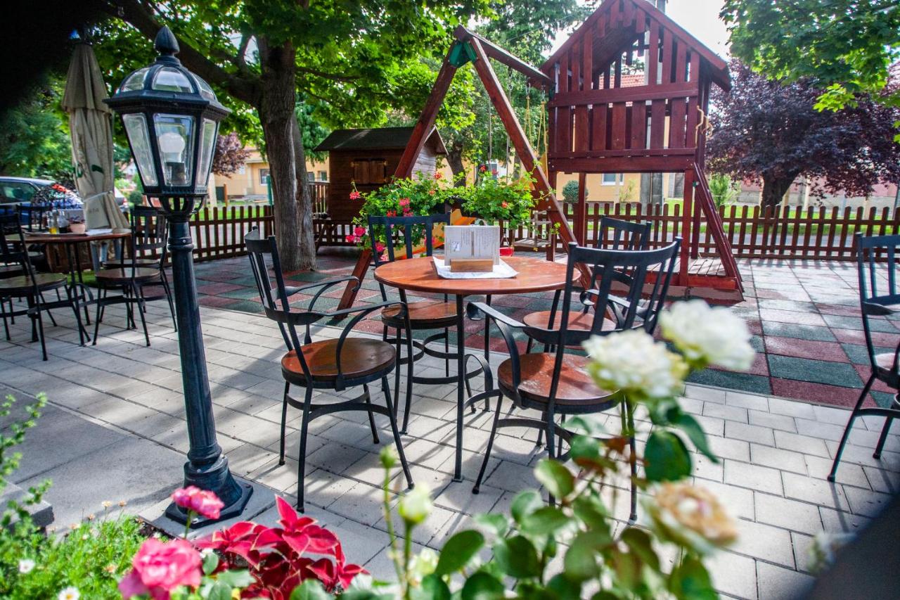 Penzión Tücsök - Ferienwohnung Šamorín