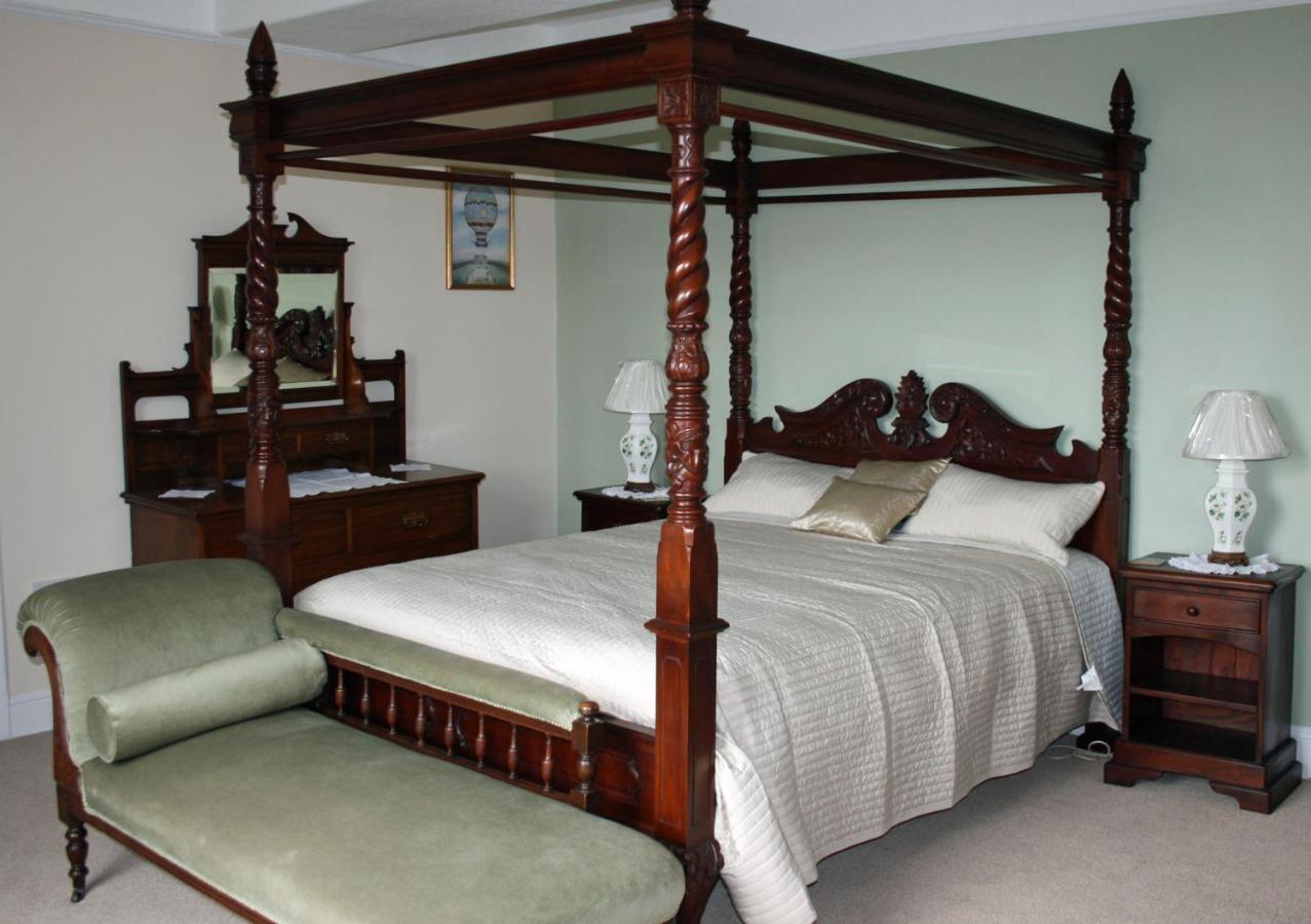 B&B Rhayader - Penralley House B&B - Bed and Breakfast Rhayader