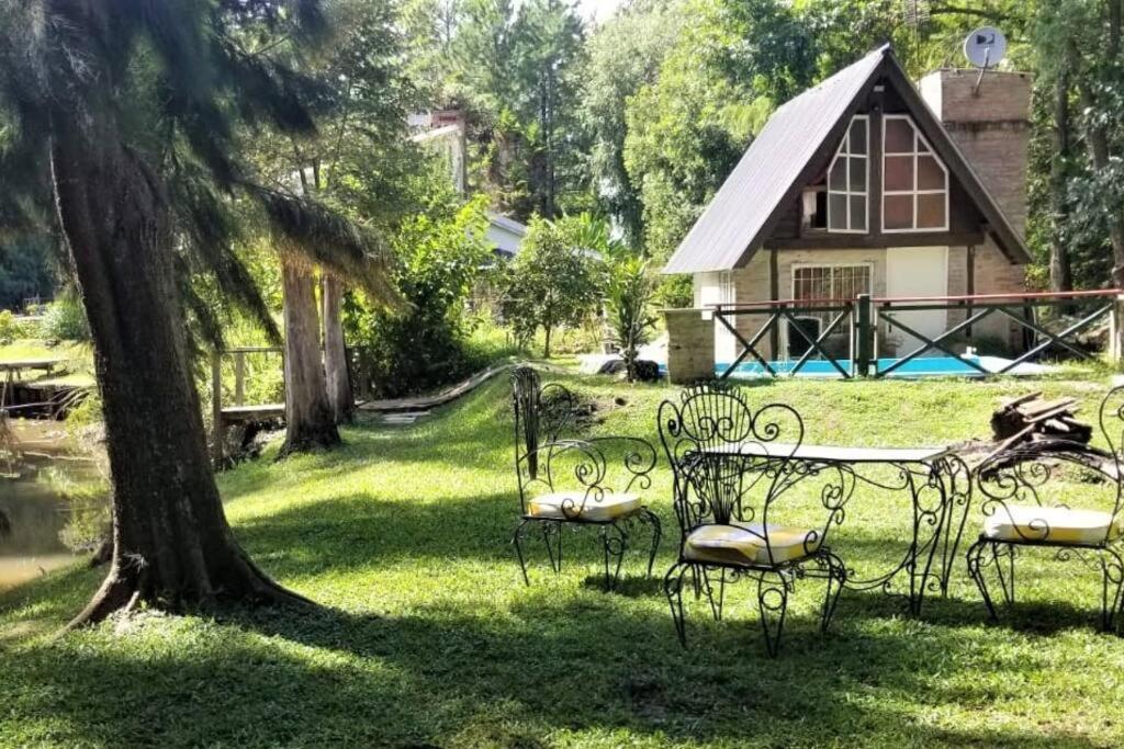 Casa con PILETA al borde del RIO - Ferienwohnung