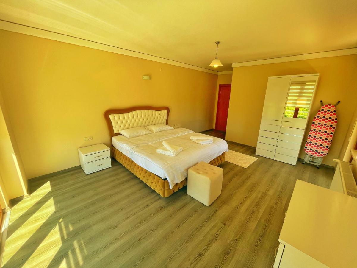 Suite with Garden View