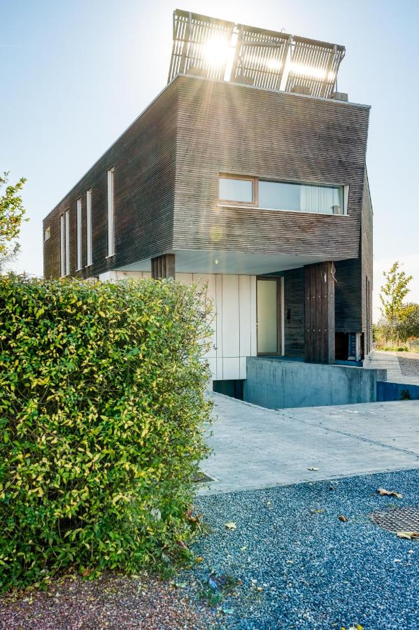 Huis van Hout - design eco lodge met panorama tuin en hot tub - B&B