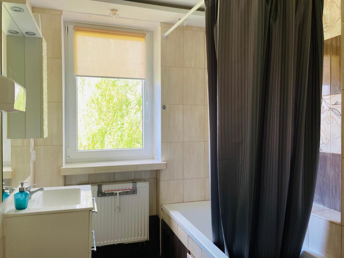 Standard Twin Room with Shared Bathroom