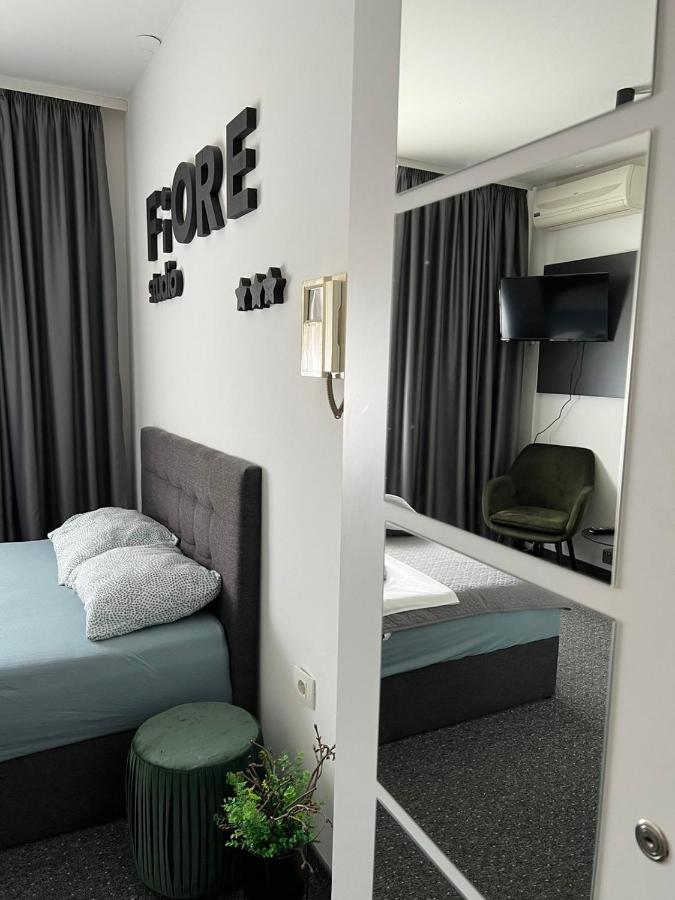 FiORE self check-in - B&B