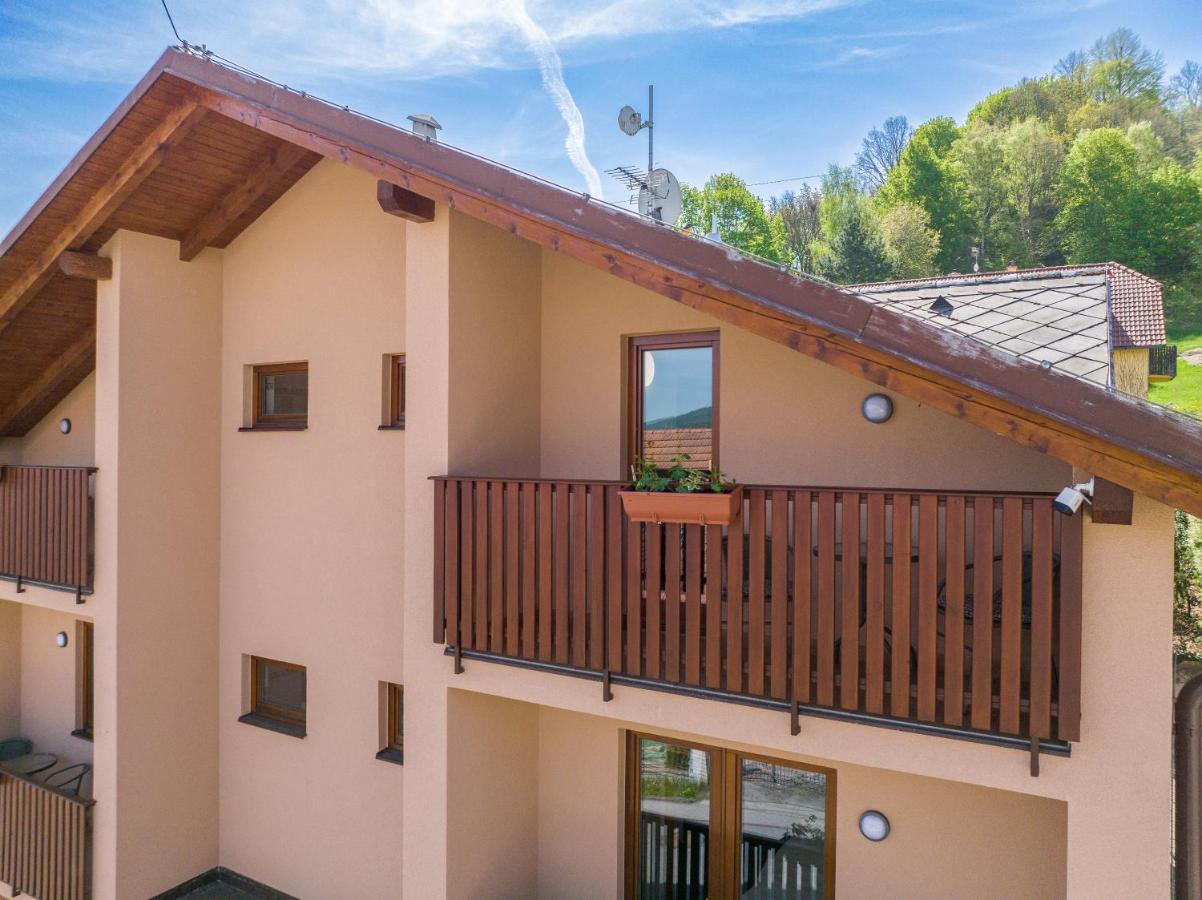 Dreibettzimmer mit Balkon