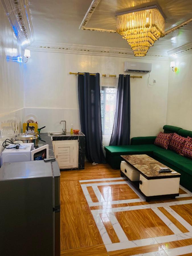 Deluxe Studio