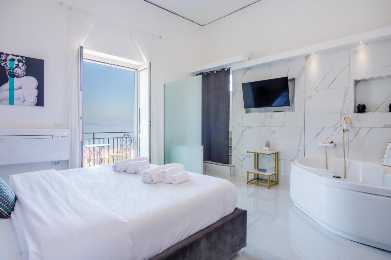 King Room with Spa Bath