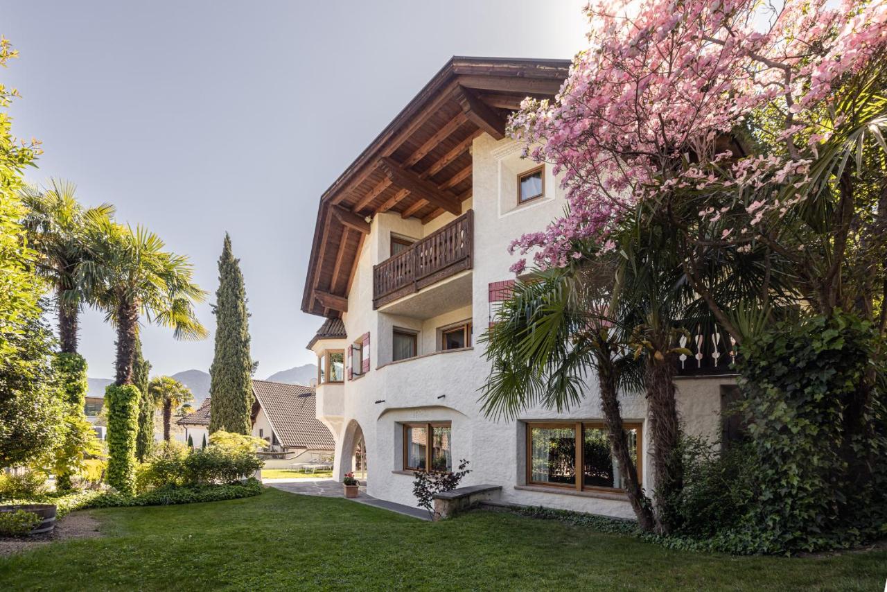 B&B Marling - Die Villa bei Meran - Bed and Breakfast Marling