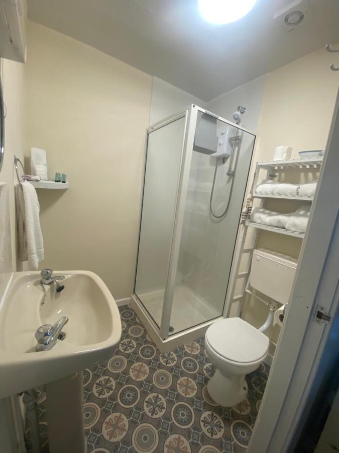 Second Floor Family Room (2 adults 2 children)