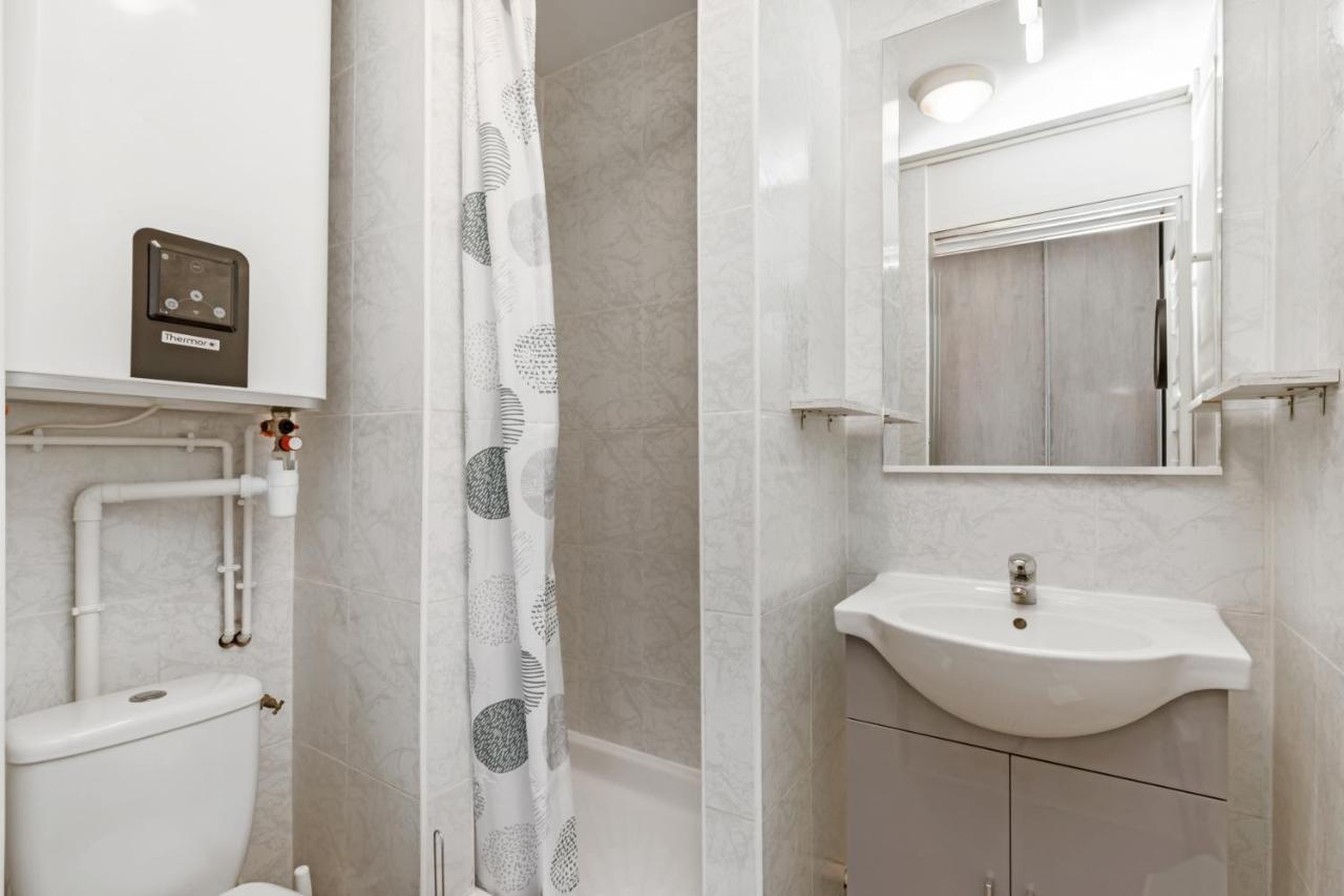 Studio Vue mer panoramique, piscine Port Vénus village naturiste - Chambres d'hôtes Le Cap d'Agde