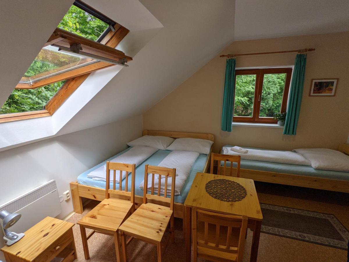 Vierbettzimmer mit Gemeinschaftsbad