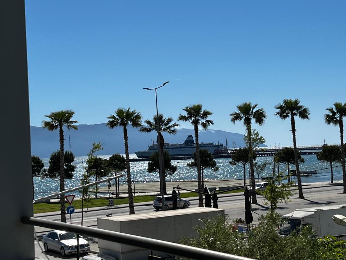 Appartamento Laura con vista Lungomare - Chambres d’hôtes Vlora