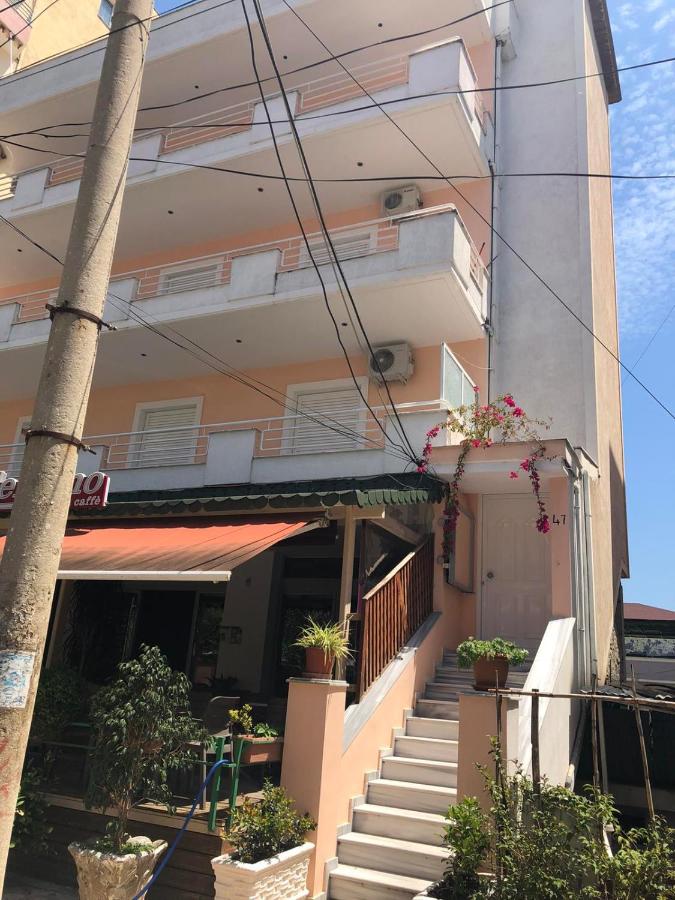 Christos Apartments - B&B Sarandë