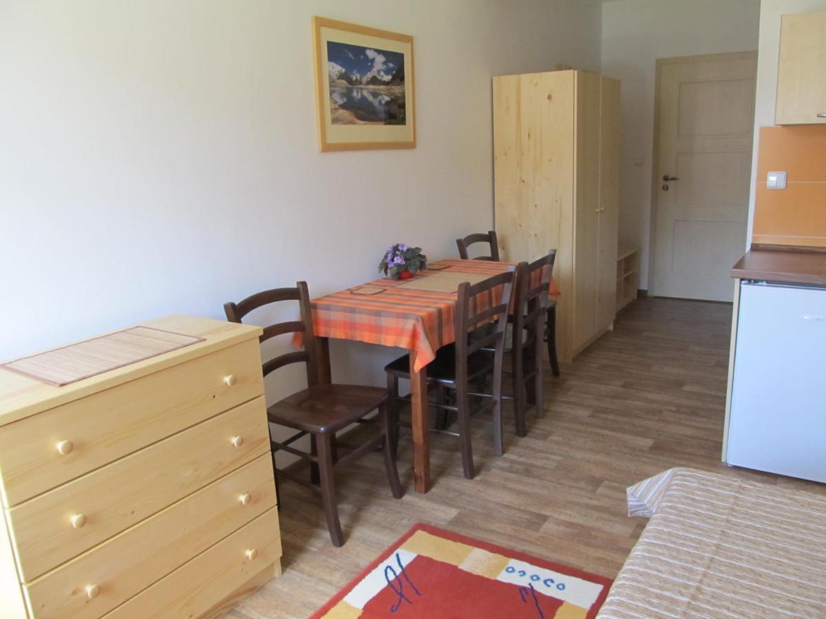 Studio (3 Adults)