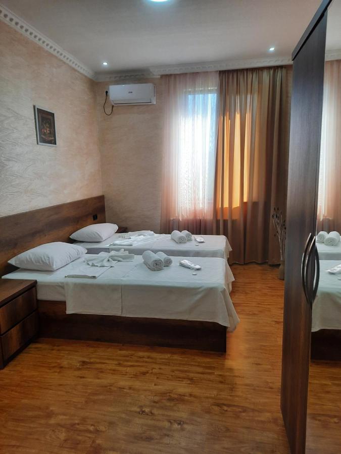Chambre Lits Jumeaux avec Salle de Bains