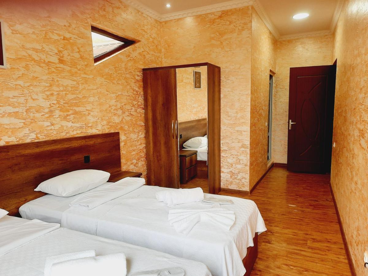 Chambre Lits Jumeaux avec Salle de Bains
