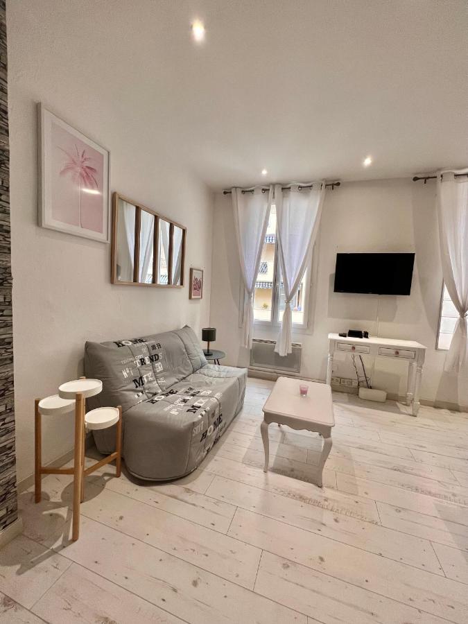 Grand studio climatisé à 3min des plages de Juan les pins - Chambres d’hôtes Juan-les-Pins