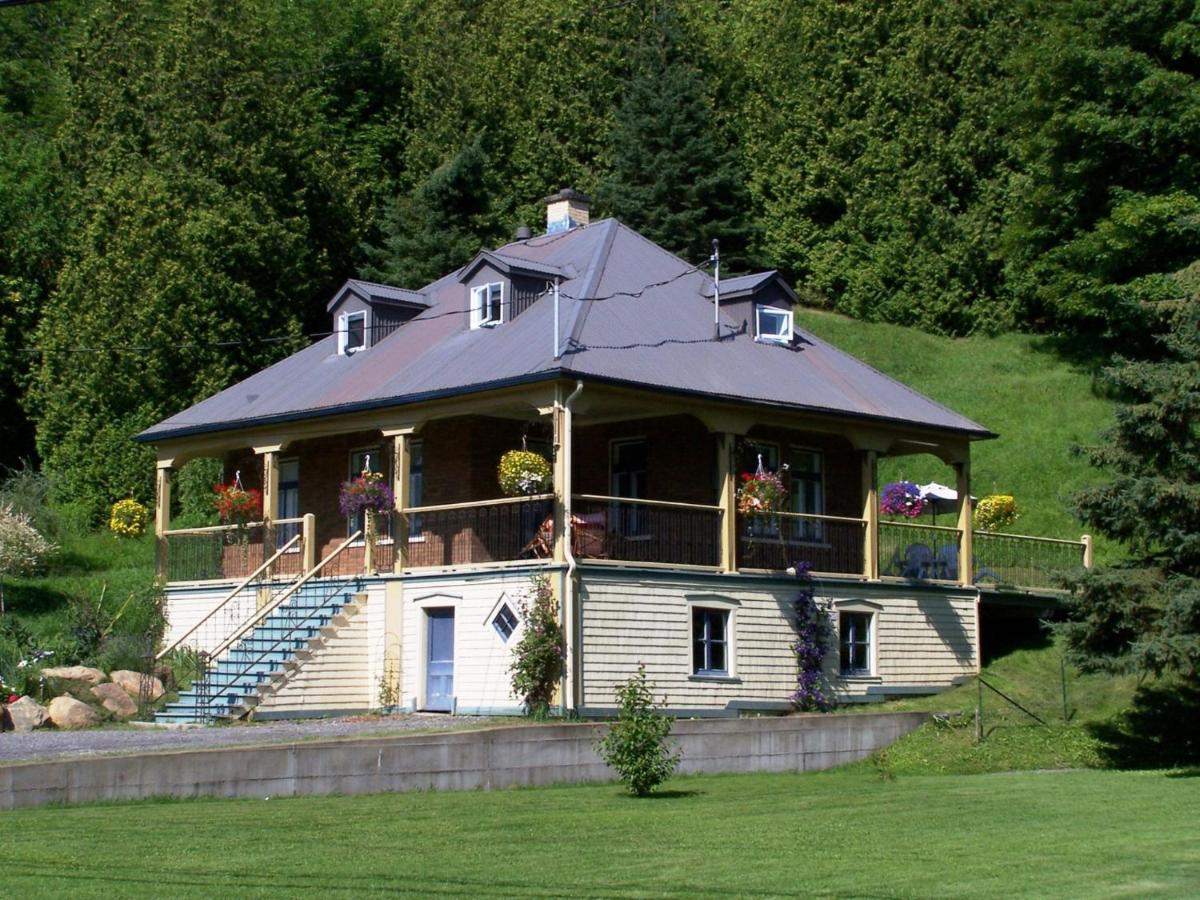 Petite Maison dans la Prairie - B&B Château-Richer