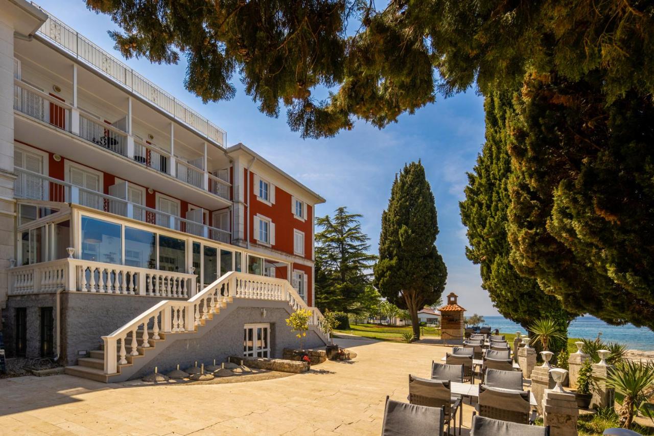 Appartement met 1 Slaapkamer, Frans Balkon en Uitzicht op Zee