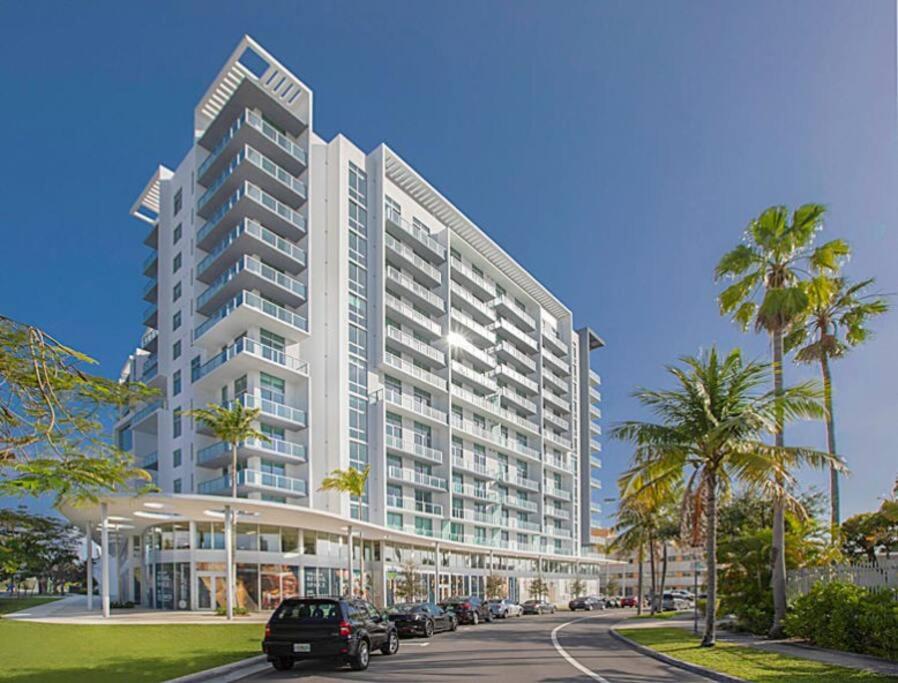 BRAND NEW TOP FLOOR IN THE HEART OF MIAMI - Chambres d'hôtes Miami