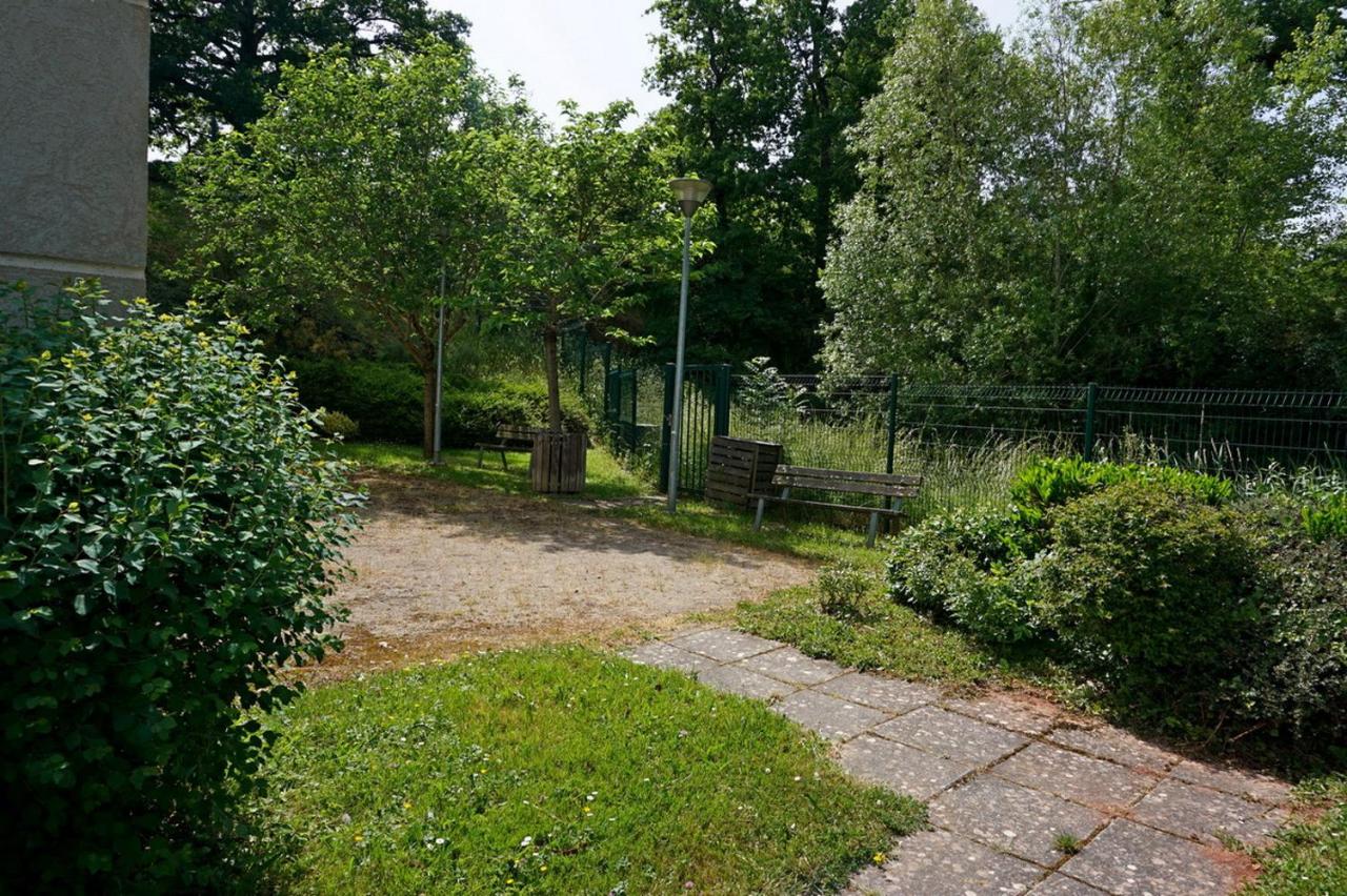 Le Clos Bellevue Appartement T3 parking + piscine - Ferienwohnung