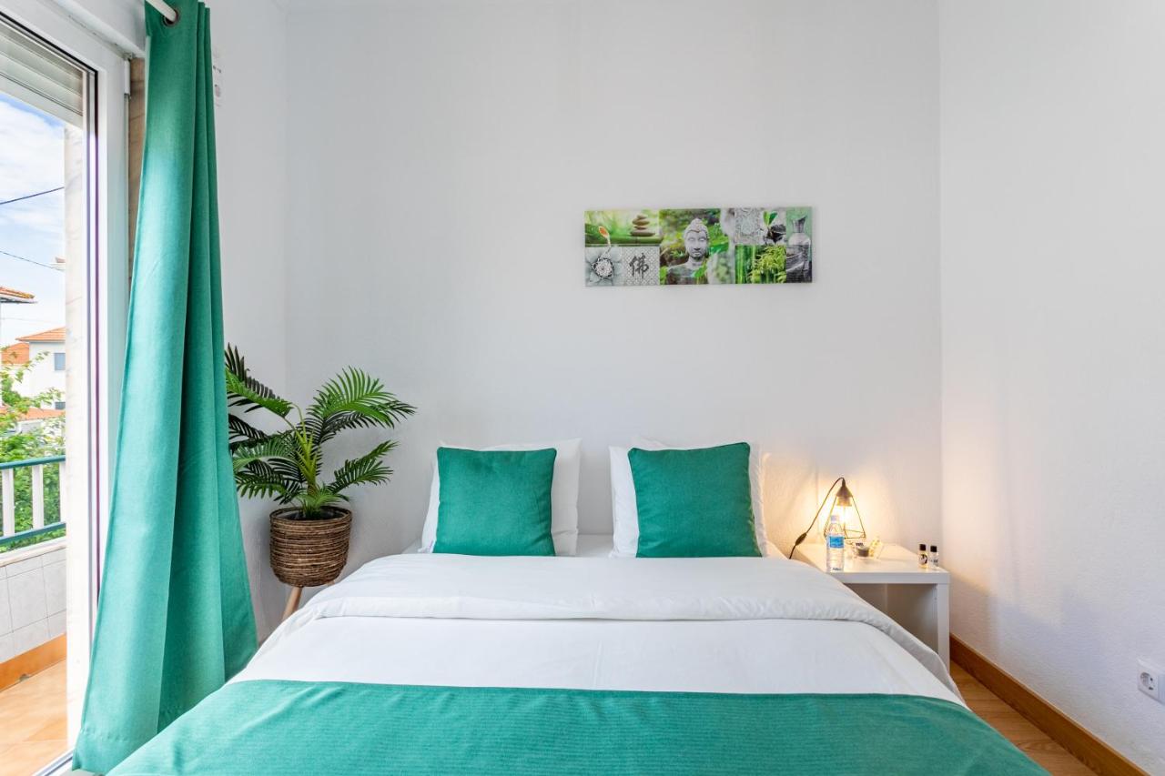 Single Room with Balcony with Shared Bathroom