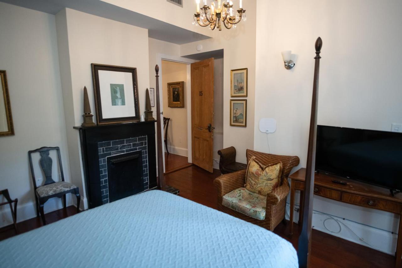 Kamer met Queensize Bed en Balkon