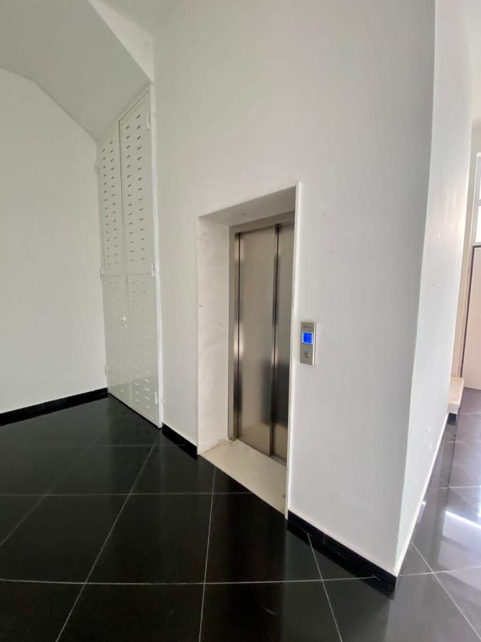 Apartment near Lungo Mare beach - Chambres d’hôtes Vlora