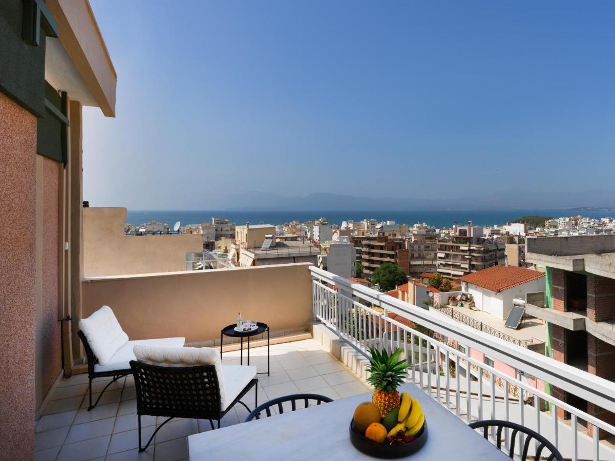 Modern Penthouse overlooking Halkis - B&B Calcis