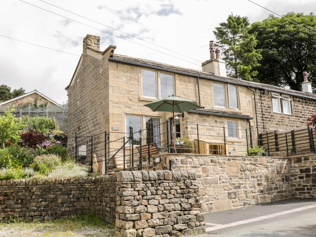 B&B Keighley - Box Tree Cottage - Bed and Breakfast Keighley