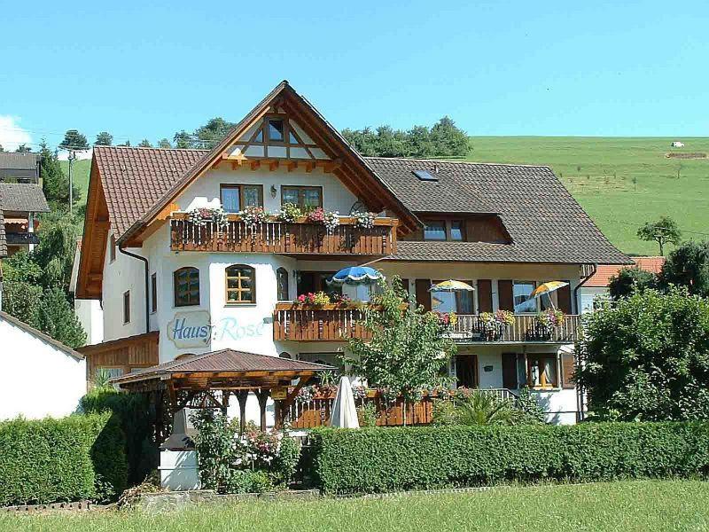 Pension Haus Rose - Bed and Breakfast