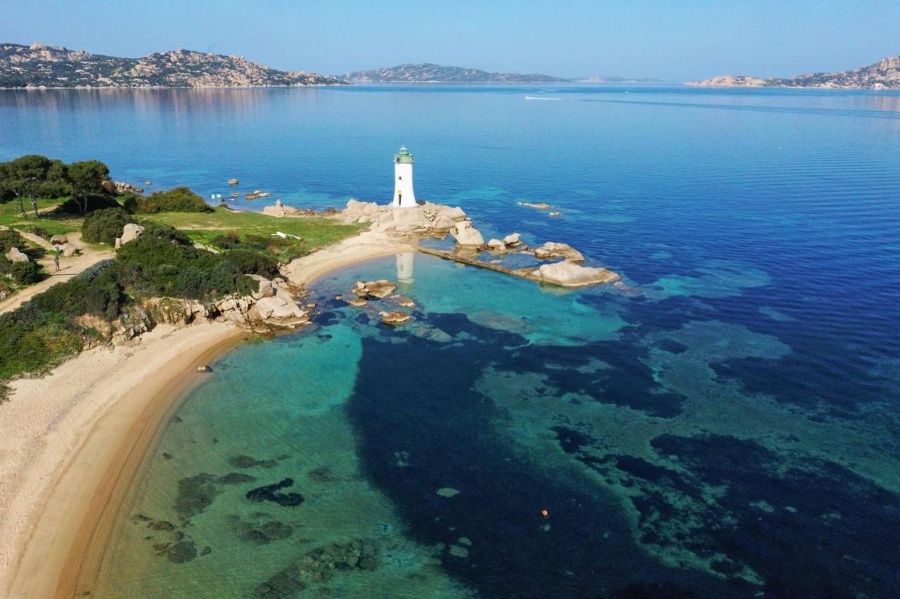 17 CENTRO - Splendido trilocale sulla piazzetta di Porto Faro - Chambres d'hôtes Palau