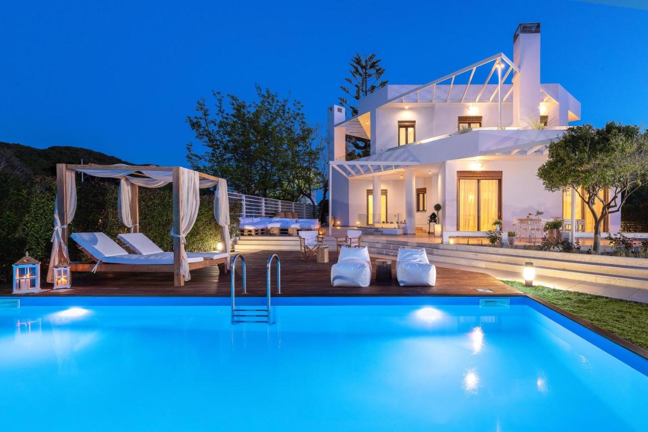 Love White Villa - B&B