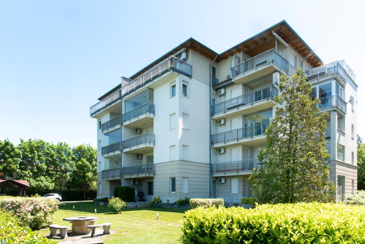 Balaton Lakeside Residence - Ferienwohnung