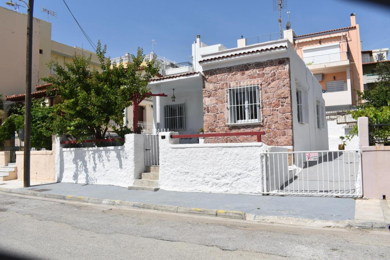 The Greek side of life! - Bed and Breakfast Artémida