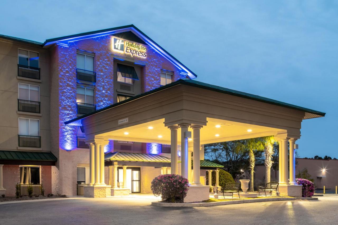 B&B Bluffton - Holiday Inn Express Hotel & Suites Bluffton at Hilton Head Area, an IHG Hotel - Bed and Breakfast Bluffton
