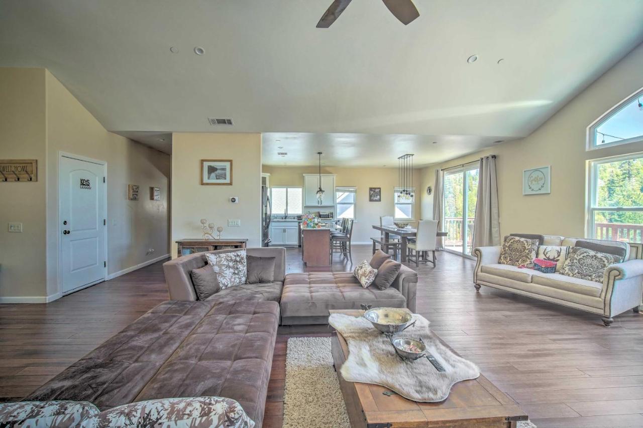 Lake Arrowhead Getaway with Decks and Game Room! - B&B Lake Arrowhead