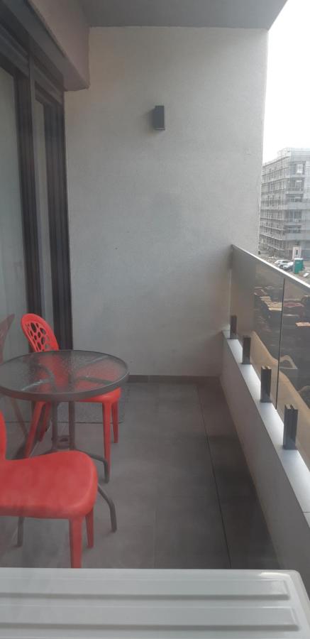 Aqua West Apartment free parking- self check-in - B&B