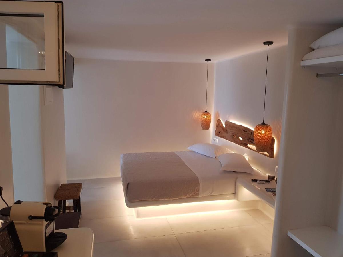 Deluxe Suite with Terrace (4 Adults)