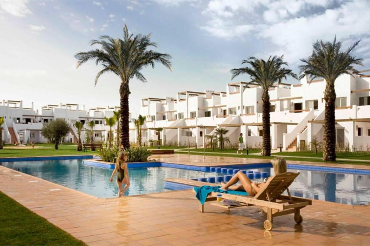 Condado De Alhama Apt-Pool-Park-Parking-Sleeps4 - B&B